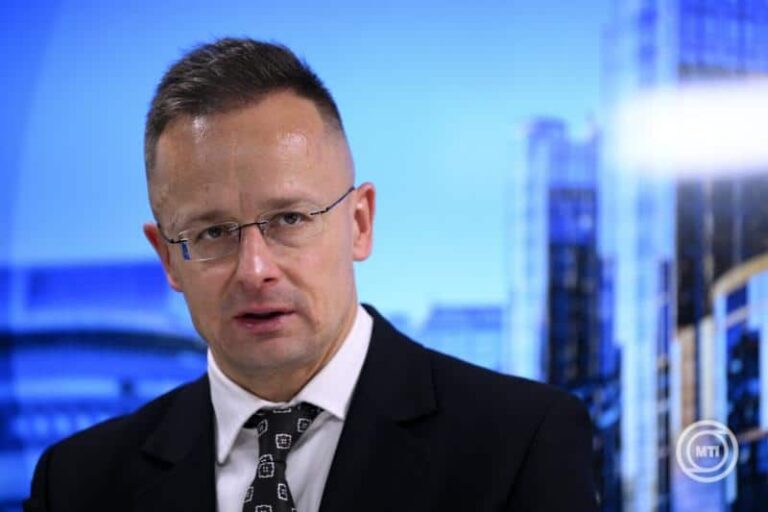 az új kínai gyárak működésbe lépése hozzájárul ahhoz, hogy 2025 az áttörés éve legyen