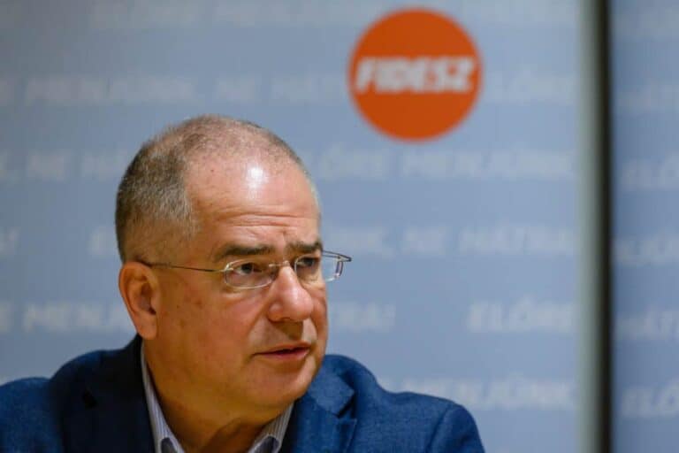 Kósával az élen búcsúzhatnak a Fidesz nagyágyúi – egyéni jelöltjeinek harmadát is lecserélheti a Fidesz 2026-ban