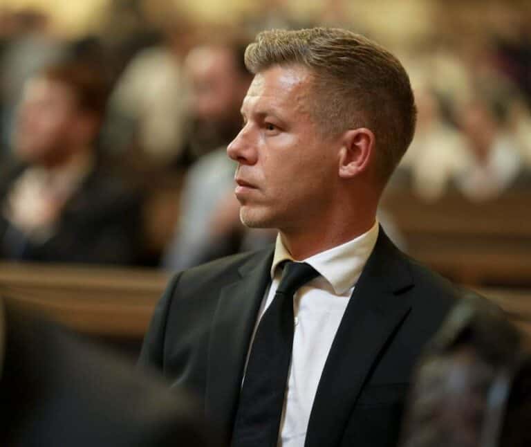 Az ukrán kémként letartóztatott Holló Istvánnak rendkívül jó kapcsolata volt a Fidesz-frakció több tagjával és Orbán Viktor egyik családtagjával is