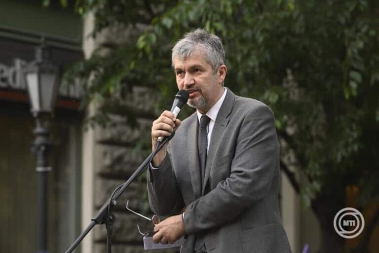 luxus villa „az Önök pénzéből” Tihanyban