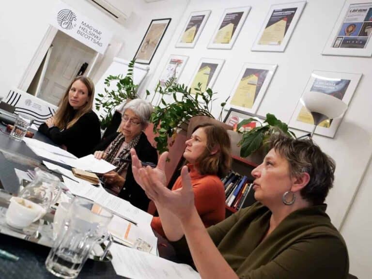 Arra kérjük Magyar Pétert, hogy a felajánlott összeget a Tanítanék Mozgalomnak juttassa el!