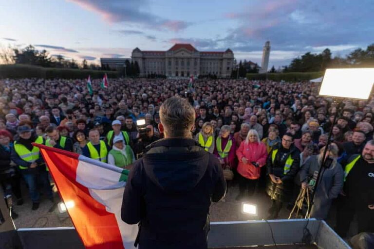 Závecz: óriási a Tisza előnye, az idősek körében viszont a Fidesz vezet