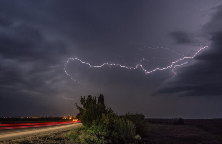 Katasztrófavédelem: szombaton több helyen vihar várható