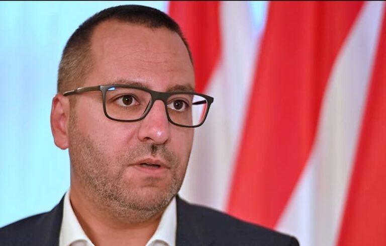 Az elvileg pártfüggetlen Szuverenitásvédelmi Hivatal vezetője is alapítója a Fidesz egyik digitális polgári körének – politikai függetlenség vagy pártkötődés?