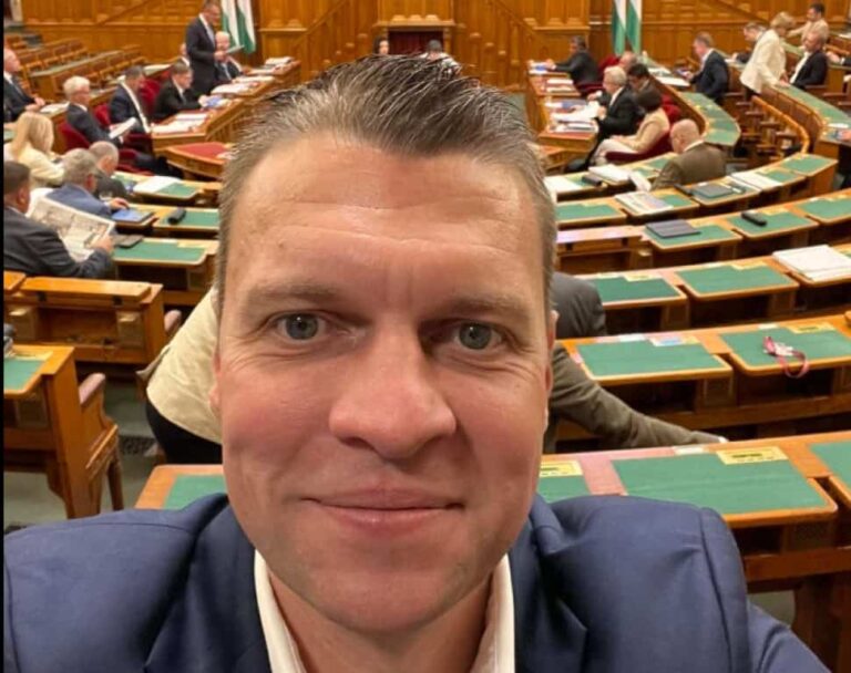 Menczer Tamás új kifejezést dobott be, miközben a megtorlásokról beszélt: „És ez hogy fog tetszeni, gyűlölethuszárok?”