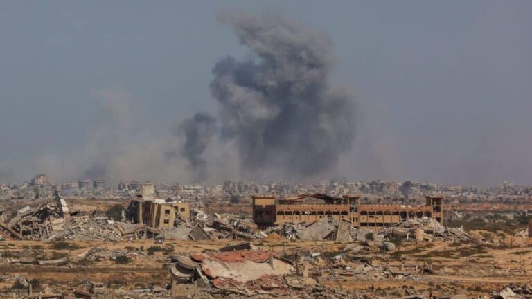 Izrael csapást mért Gázára egy héttel azután, hogy Trump kihirdette a háború végét
