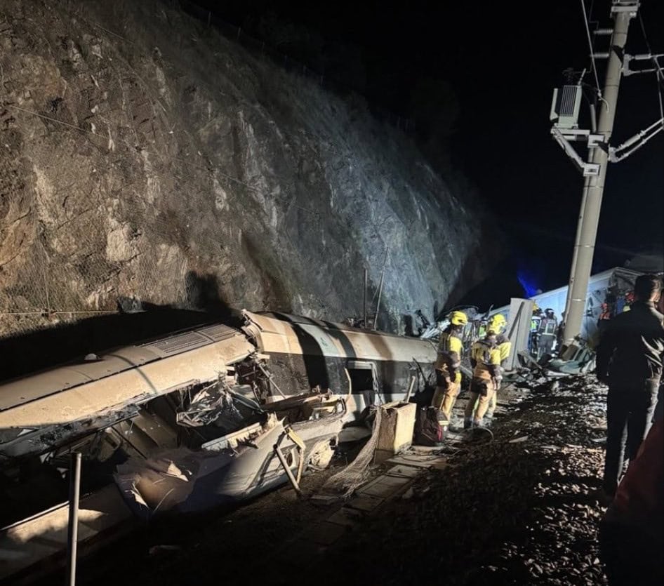 Súlyos vonatbaleset történt Spanyolországban, legalább 21 ember meghalt – megrázó részletek az andalúziai katasztrófáról