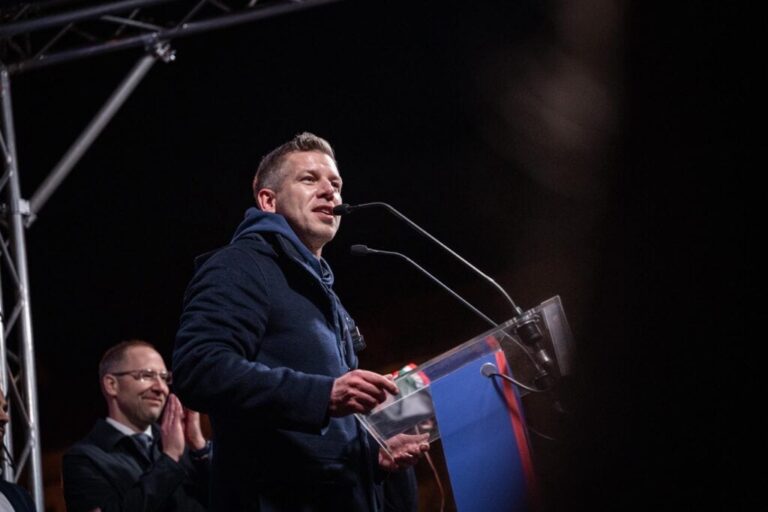 Magyar Péter Egerben: Mind a 106 választókerületben komoly győzelmi eséllyel indulunk